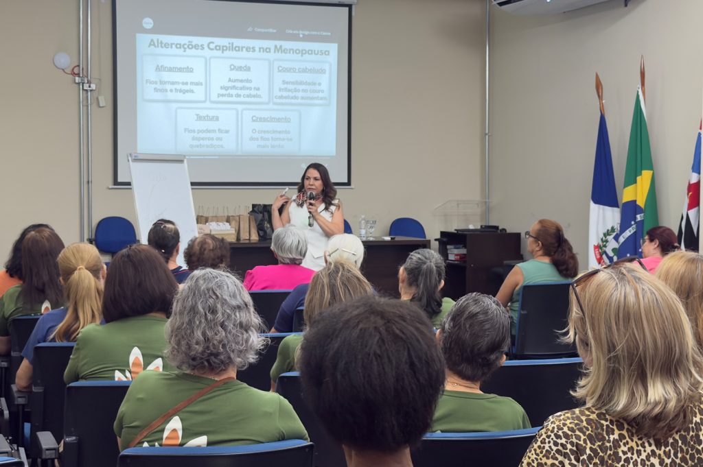 Workshop sobre saúde capilar na menopausa reúne cerca de 70 mulheres em Limeira