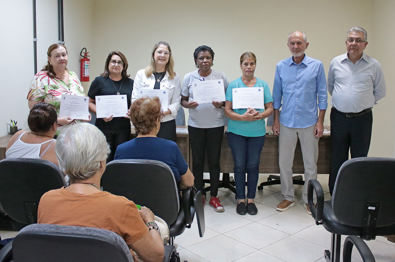 Botion homenageia servidores recém-aposentados; IPML faz prestação de contas