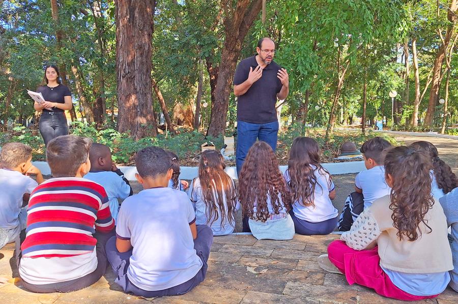 Alunos participam de “Trilha das Abelhas” e aprendem sobre preservação