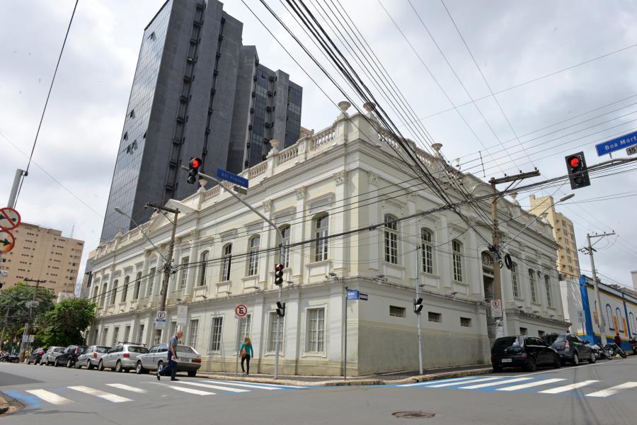 Palacete Levy recebe lançamento de novo livro de Otacílio Monteiro