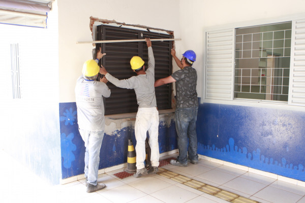 Prefeitura repassa R$ 1,4 milhão para melhorias nas escolas; veja valores por unidade