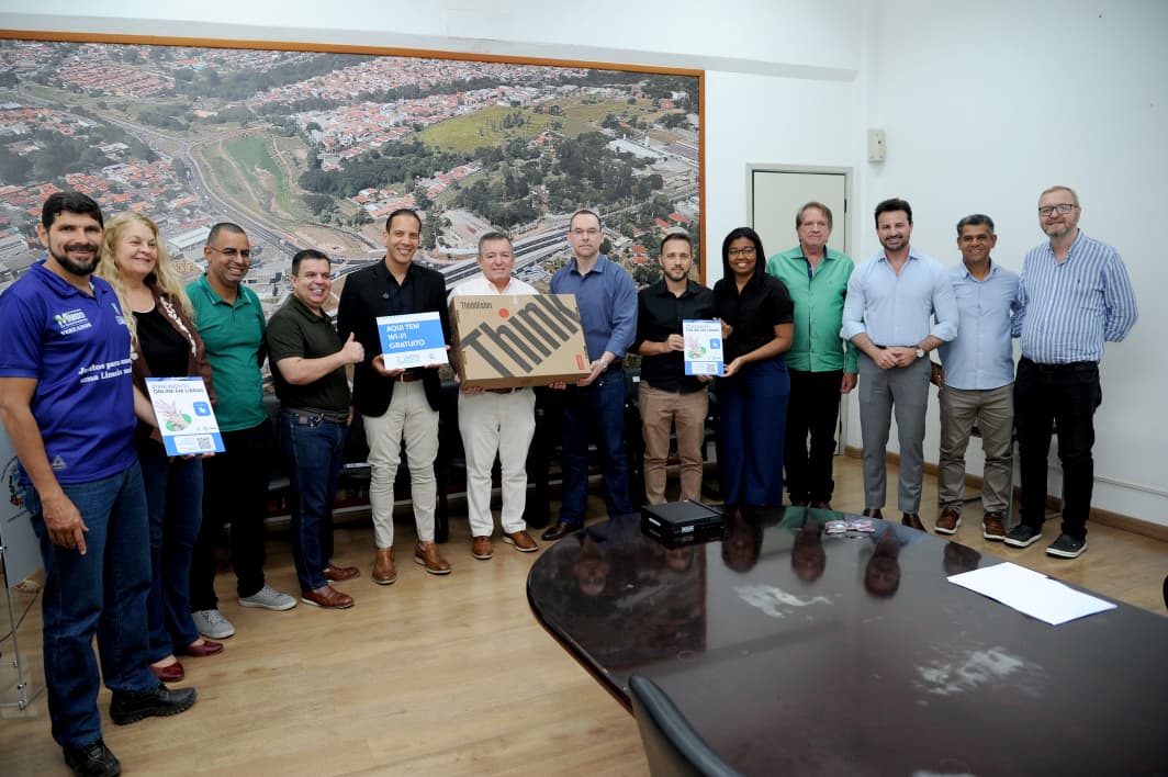 Limeira Digital: Prefeitura lança Wi-Fi gratuito em unidades de saúde e entrega 90 computadores