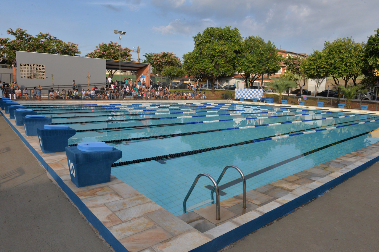 Secretaria de Esporte informa sobre vagas remanescentes de hidroginástica