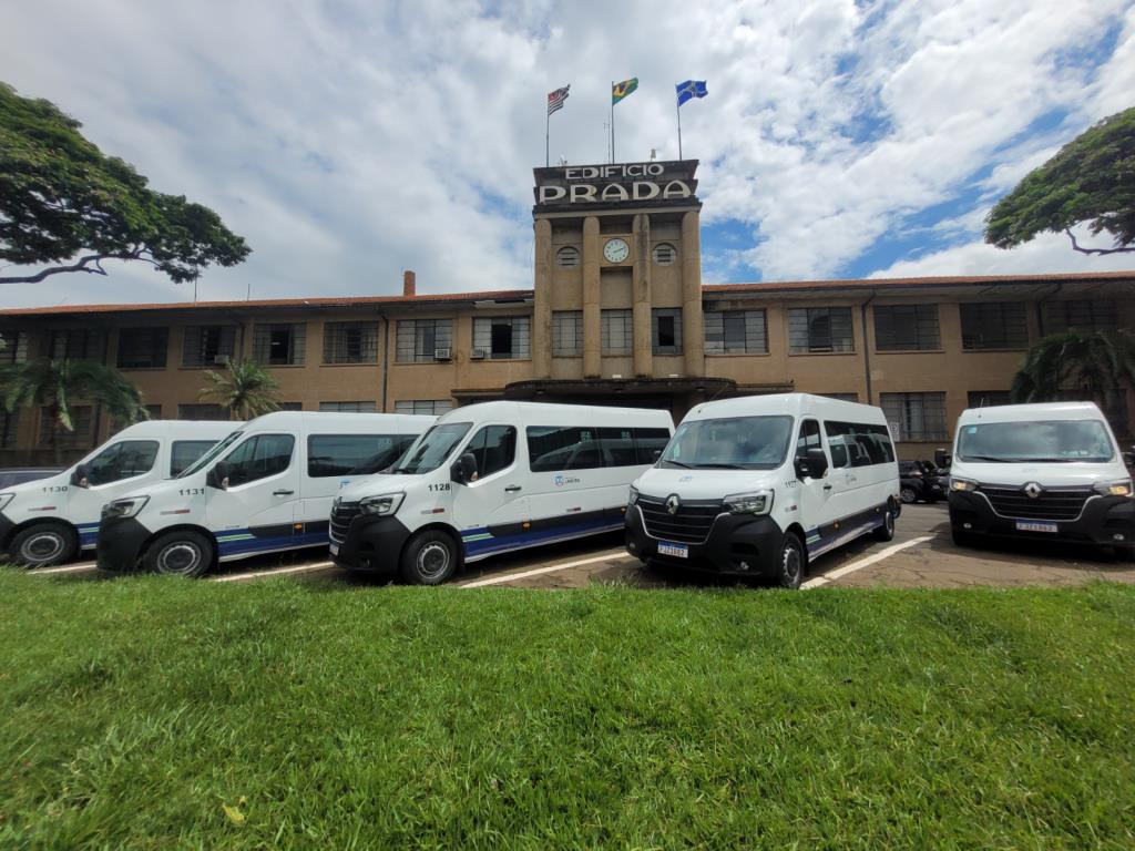 Saúde adquire cinco novas vans e amplia transporte de pacientes em Limeira