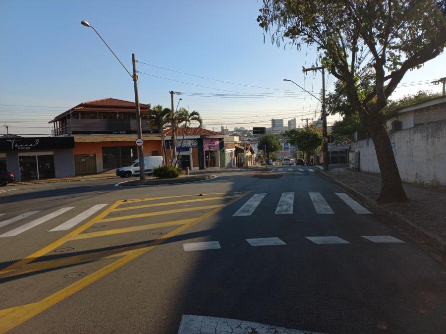 Trecho da Avenida Assis Brasil é liberado após interdição para reparo em afundamento