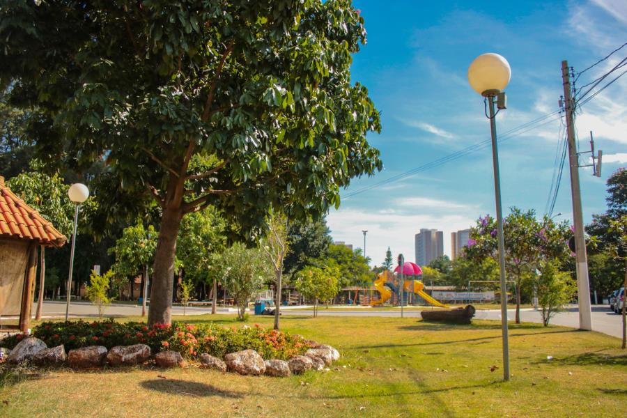 Parques são reabertos nesta terça-feira (21)