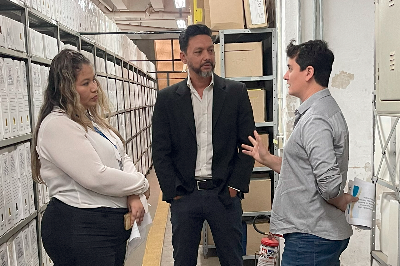 Comitiva de Capivari visita Arquivo Municipal de Limeira, referência em gestão documental em SP
