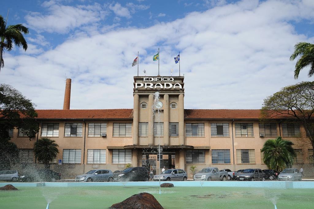 Veja o que abre e o que fecha no Dia do Servidor Público, na segunda-feira (27)