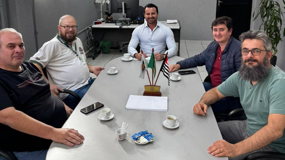 Limeira apresenta experiências em inovação e transformação digital a comitiva de Capivari