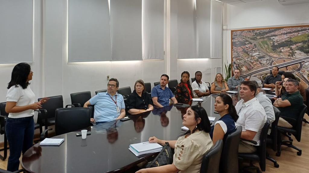 Combate à dengue: Prefeito participa de reunião do comitê intersetorial