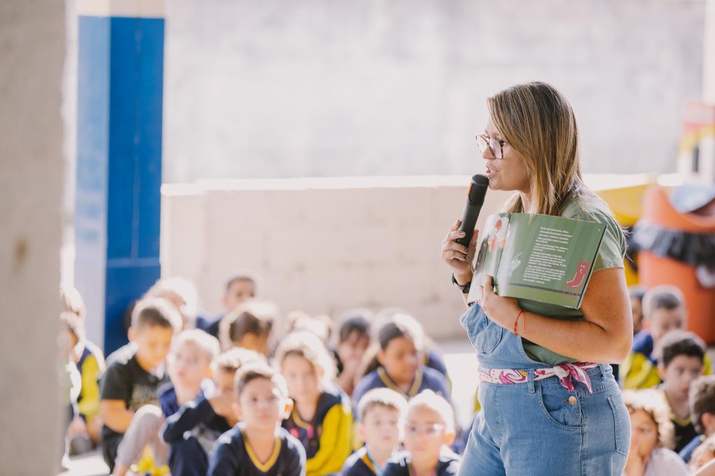 Limeira recebe projeto de incentivo à leitura com atividades culturais em escolas da rede municipal