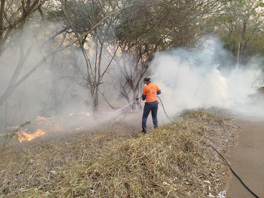 Focos de incêndio na região espalham nuvem de fumaça sobre Limeira