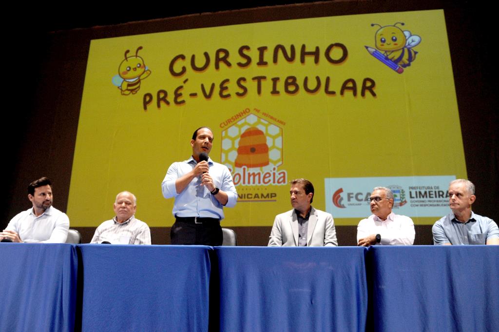 Aula inaugural abre atividades do Cursinho pré-vestibular Colmeia, em Limeira
