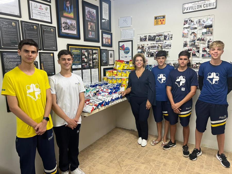 Fundo Social recebe doação de latas de leite em pó