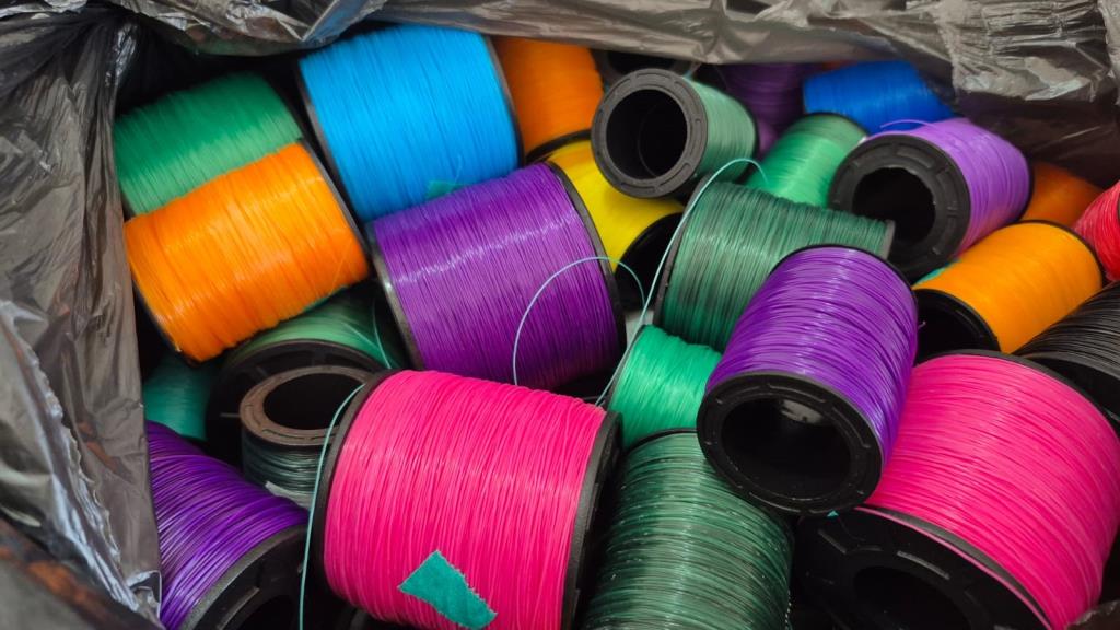 GCM apreende 150 carretéis e 27 rolos industriais de linhas cortantes