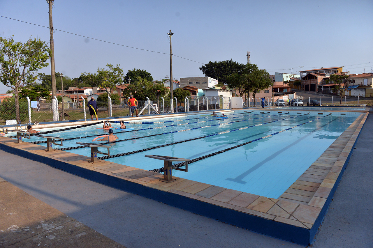 Obra em área de piscina de Centro Comunitário começa na segunda; intervenção altera rotina de natação e hidro