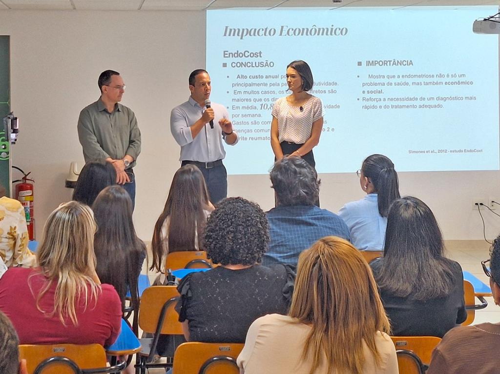 Limeira realiza capacitação sobre endometriose para profissionais da Atenção Primária