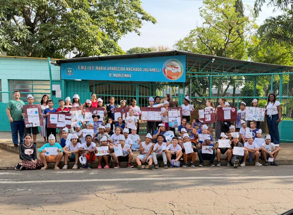 Alunos de EMEIEF realizam Caminhada de Conscientização contra a Dengue