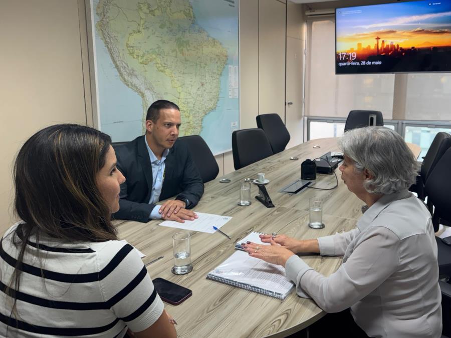 Prefeito defende implantação de Porto Seco em Limeira durante reunião no Ministério da Fazenda