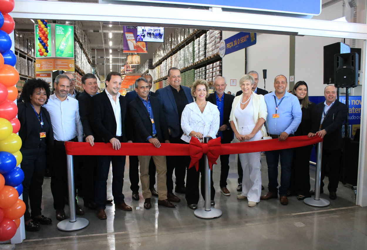 Botion destaca geração de emprego em cerimônia de inauguração do Assaí