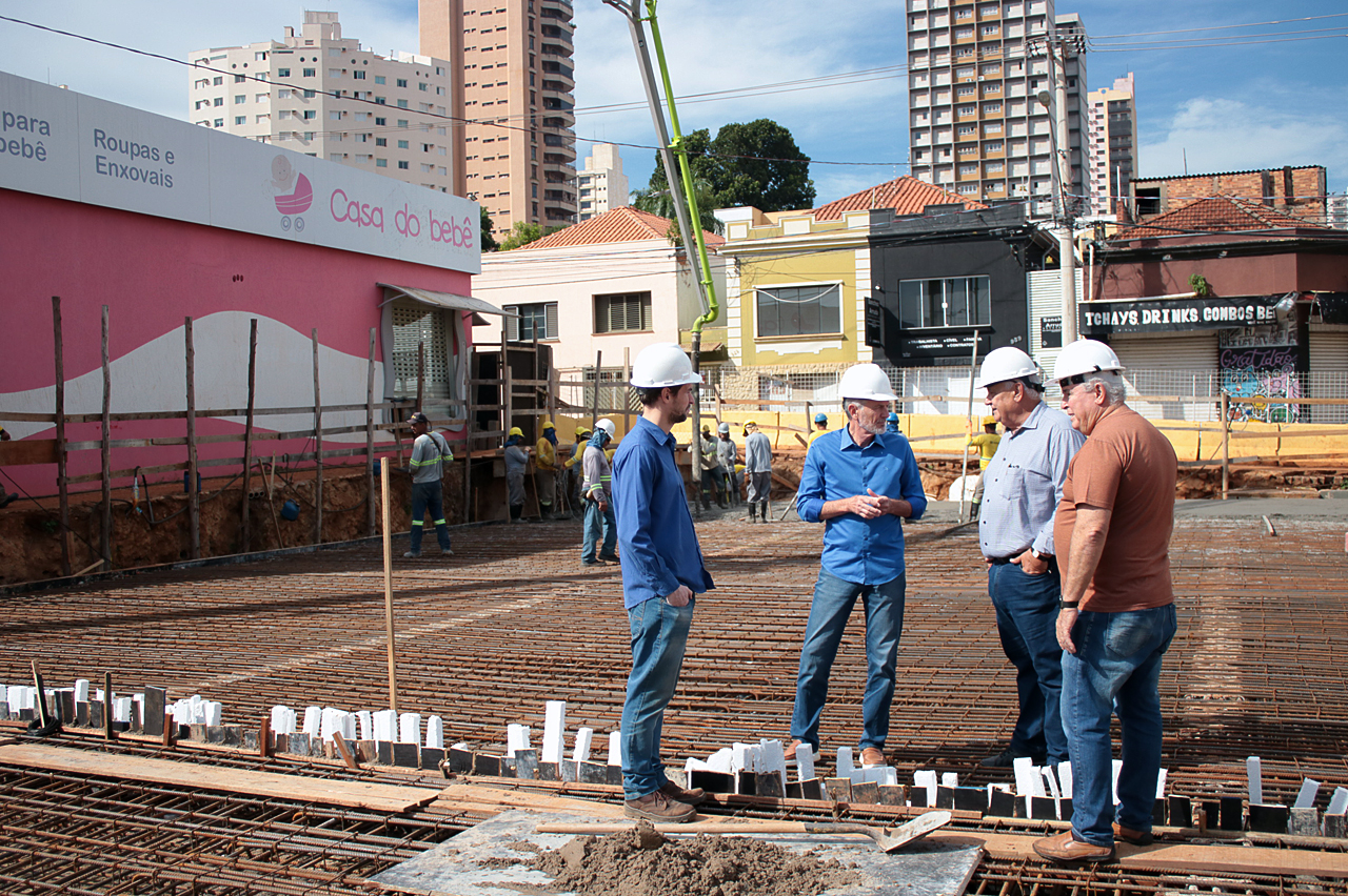 Laje superior do piscinão do Mercadão é concretada em nova fase das obras