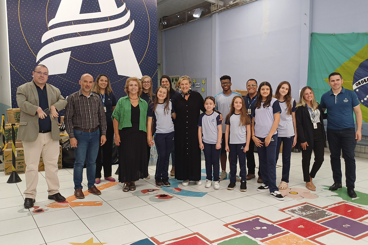 Fundo Social recebe doação do Colégio Adventista