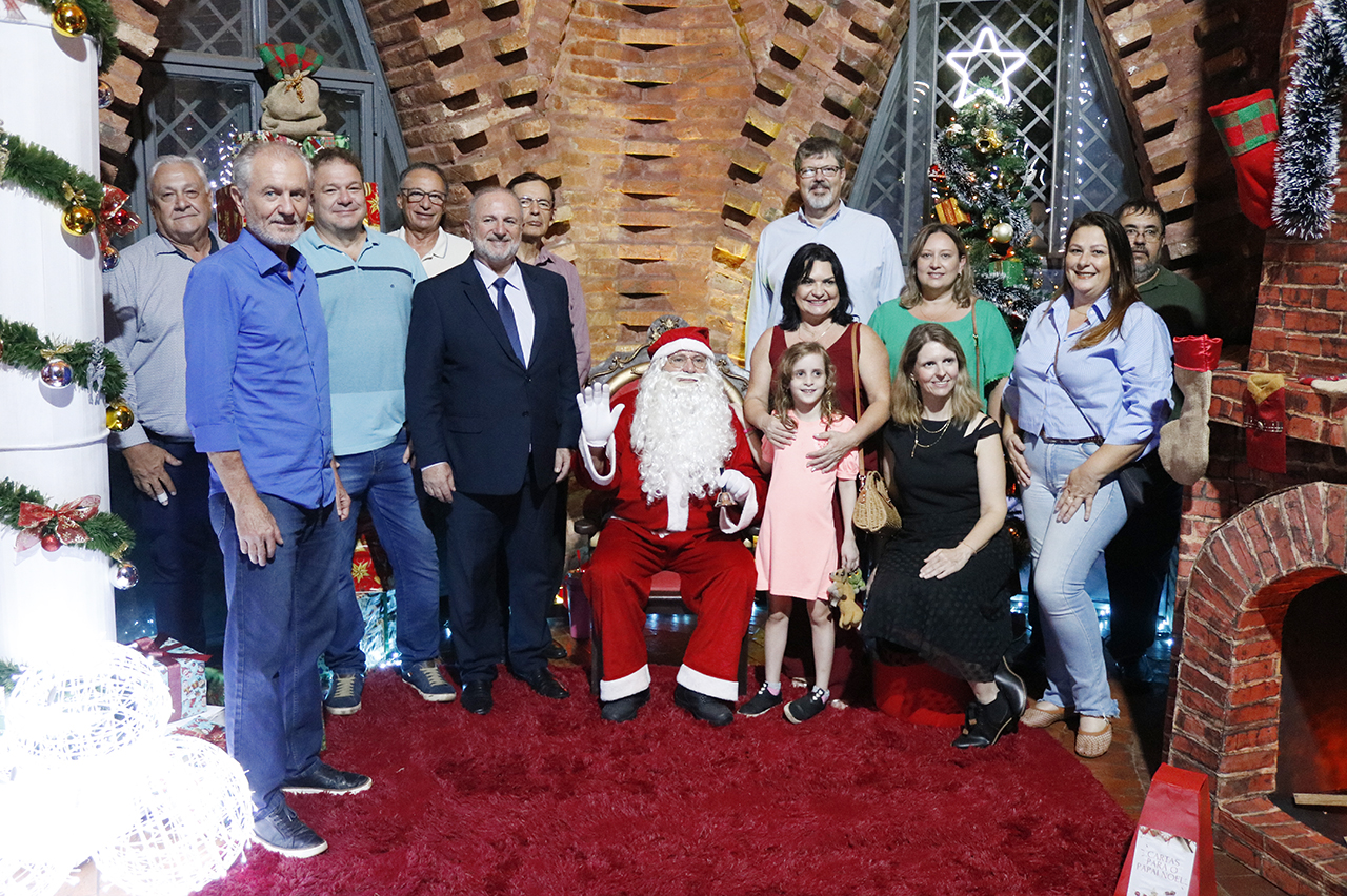 Chegada do Papai Noel abre programação de Natal em Limeira