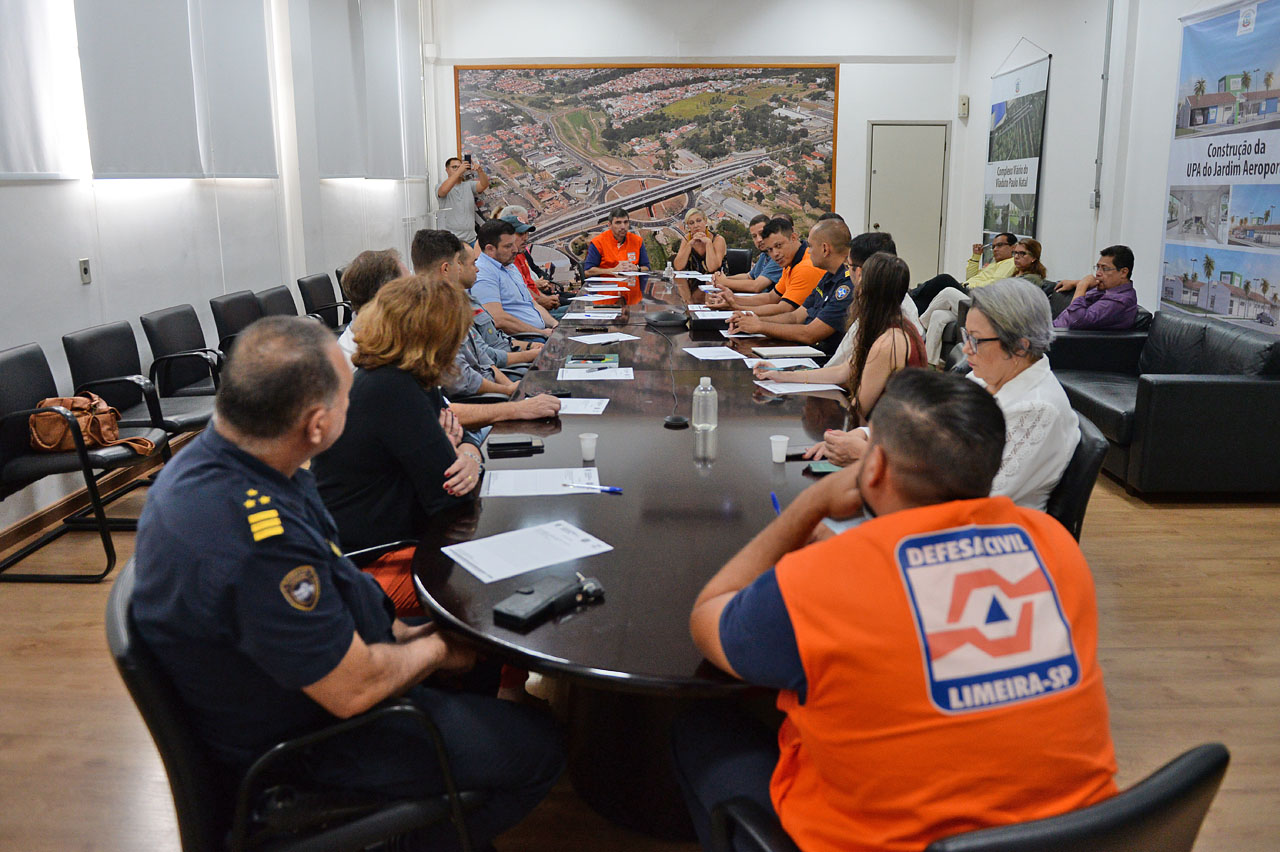 Sistema de Proteção e Defesa Civil debate criação de planos de emergência em Limeira