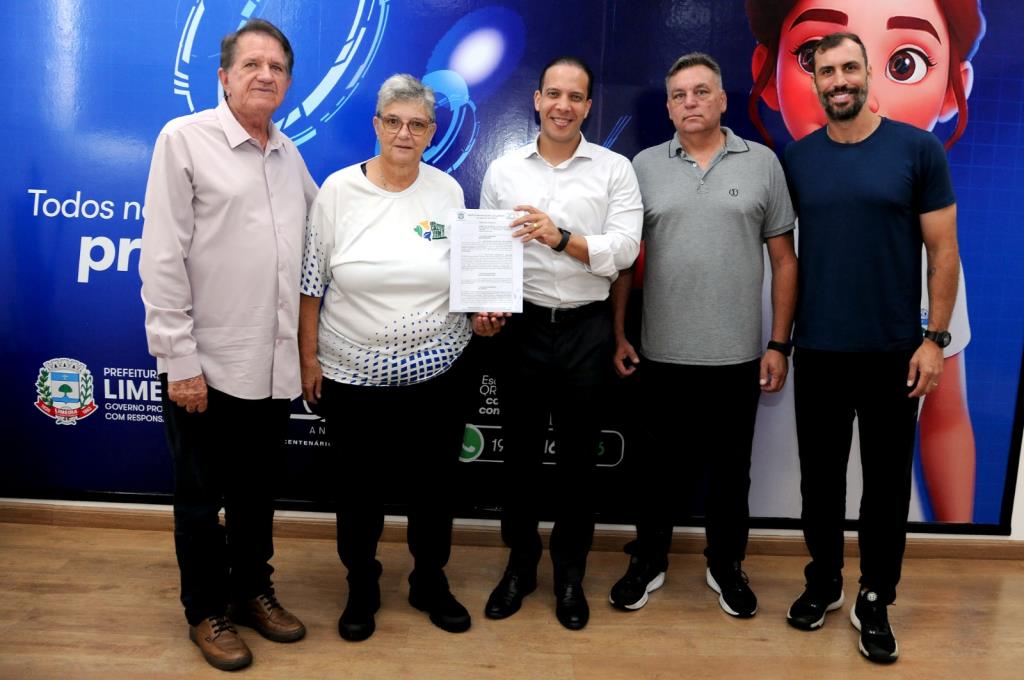 Prefeitura anuncia investimento de R$ 480 mil no voleibol e vai atender 500 crianças e adolescentes