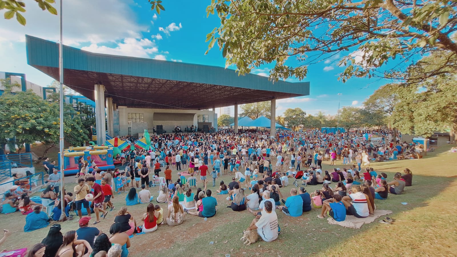 Festa do Trabalhador atrai mais de 10 mil pessoas ao Parque Cidade