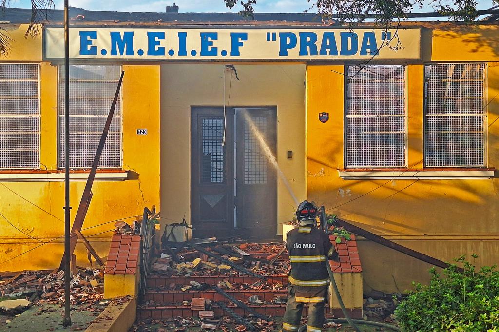 Incêndio atinge Emeief Prada e mobiliza equipes de Limeira e região