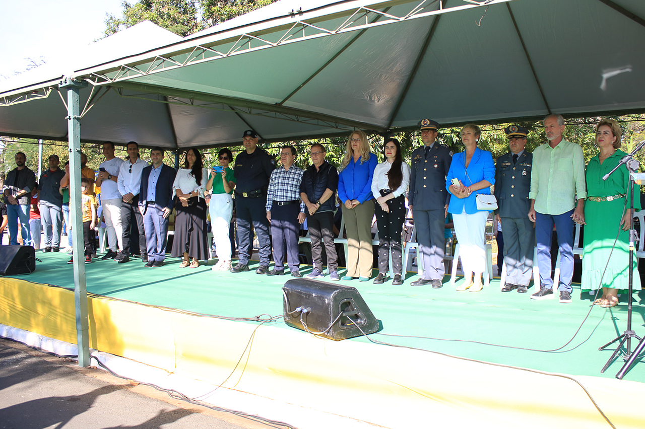 Desfile de 7 de Setembro reúne famílias no Parque Cidade
