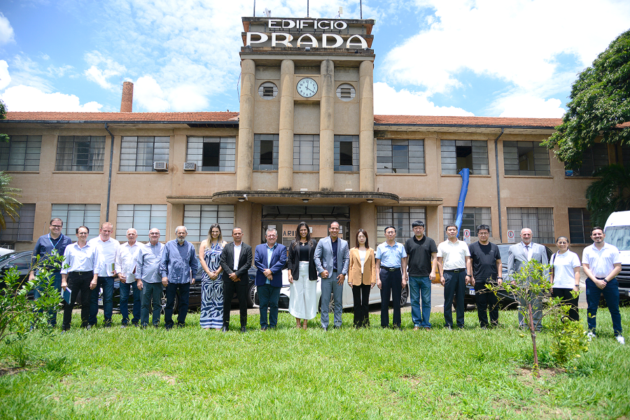 Encontro com delegação chinesa discute avanços tecnológicos e industriais