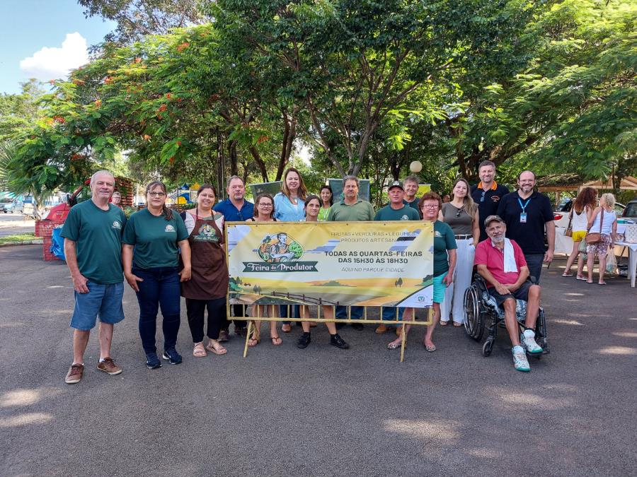 Prefeitura celebra Dia do Agronegócio com ações na Feira do Produtor Rural