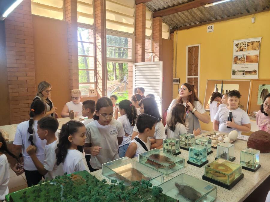 Estudantes realizam visita à Casa Ecológica; veja programação de outras atividades