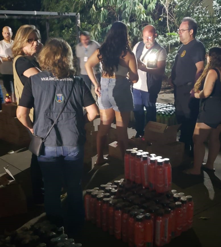 Vigilância Sanitária de Araraquara realiza operação preventiva em festa universitária e não encontra irregularidades em bebidas