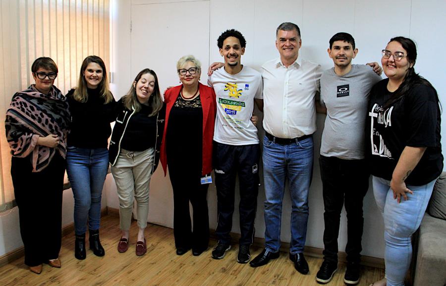 Associação de Surdos e Prefeitura discutem inclusão nos serviços públicos