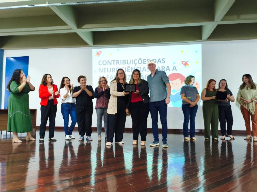 Professores da rede municipal participam de formação com foco na alfabetização