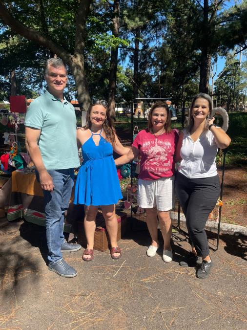 Prefeito Lapena visita feirinha do Botânico e anuncia estudo para feira permanente