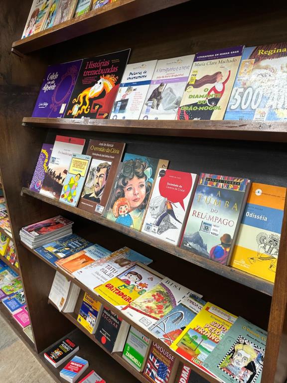 Últimos dias da Feira de Livro Solidária “Palavras que Alimentam”