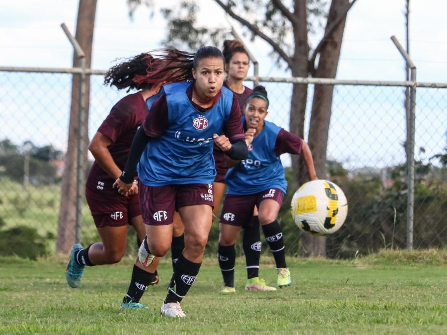 Quais times já foram campeões do Campeonato Paulista de futebol feminino?