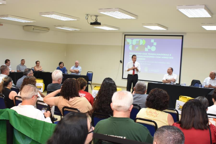 Ministro do Trabalho e Emprego enaltece força do cooperativismo em Araraquara