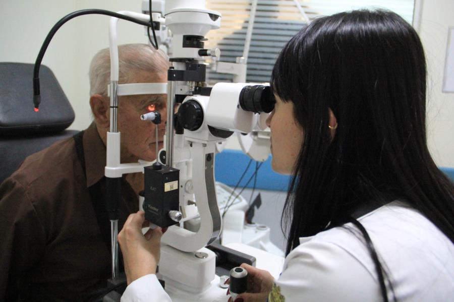 Rede pública soma quase 13.6 mil exames oftalmológicos por mês no Serviço de Oftalmologia da Santa Casa