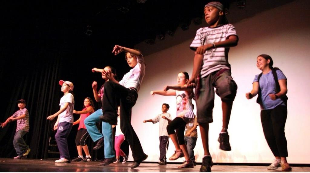 Cultura abre chamamento para contratação de projetos no formato de Oficinas Culturais Municipais