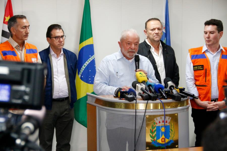 Edinho sanciona lei de denominação da Avenida 8 de Janeiro - Dia da Vitória da Democracia, nesta quinta (28)