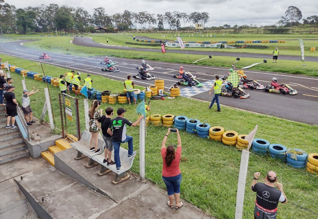 Kartódromo do Pinheirinho recebe o "Loukos do Asfalto" neste domingo (1º)
