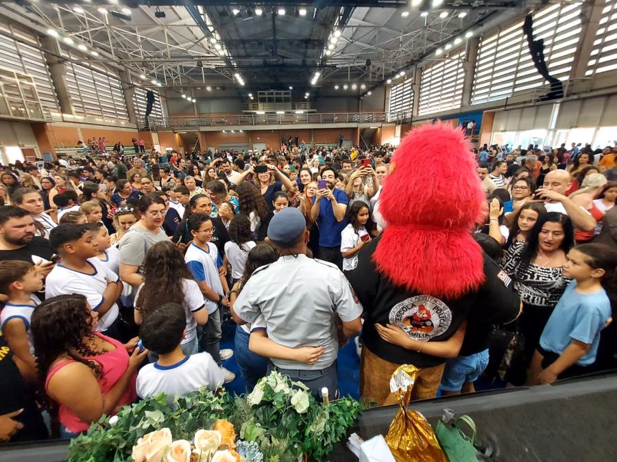 Formatura do PROERD reúne alunos e familiares no Sesc Araraquara