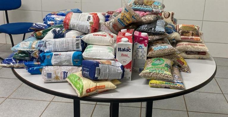 Colégio Objetivo realiza doação ao Banco Municipal de Alimentos de Araraquara