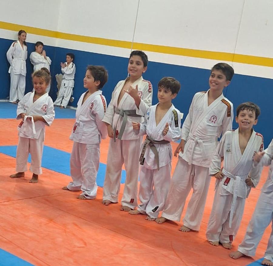 Dez judocas da Fundesport são promovidos em exame de faixa