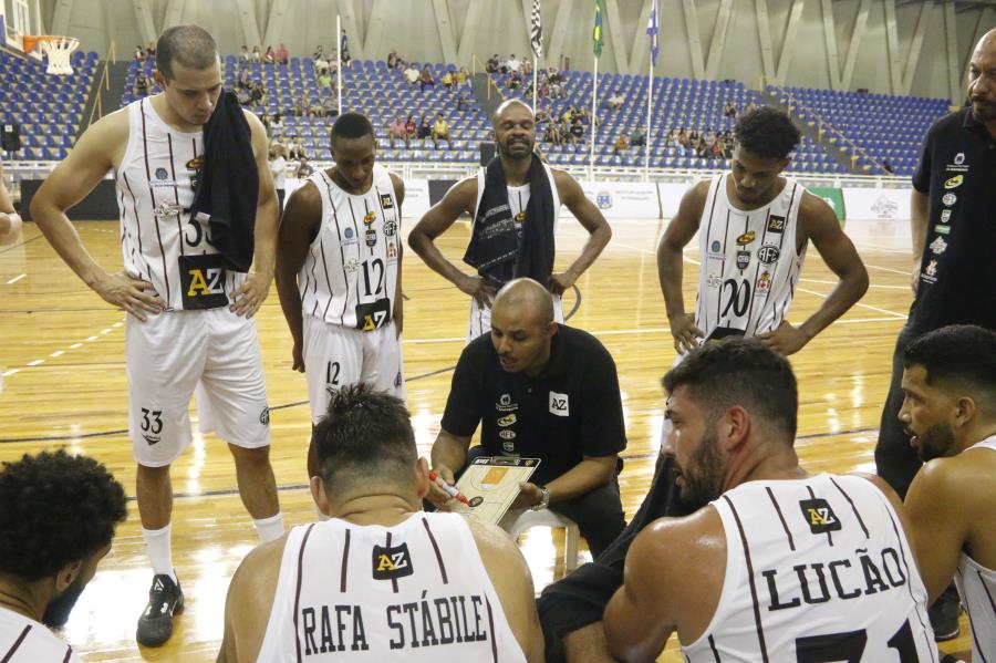 ESPORTE  AZ Araraquara se reforça para o Campeonato Paulista de Basquete -  Região em Destake